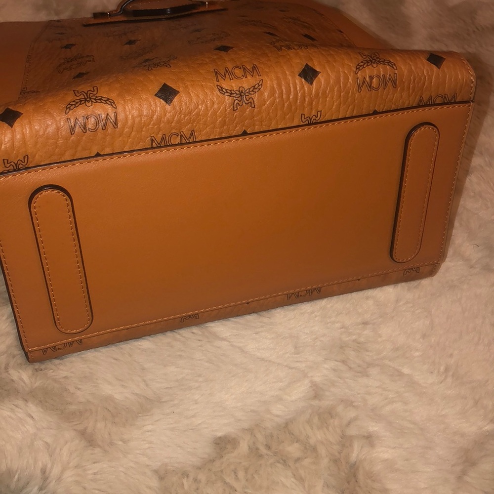 Authentic MCM visetos tote - Picture 4 of 12